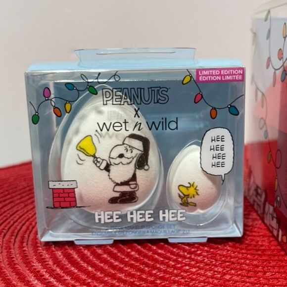 Wet n Wild Peanuts Snoopy Dog House and Set of 2 Sponges NWT - Picture 7 of 9